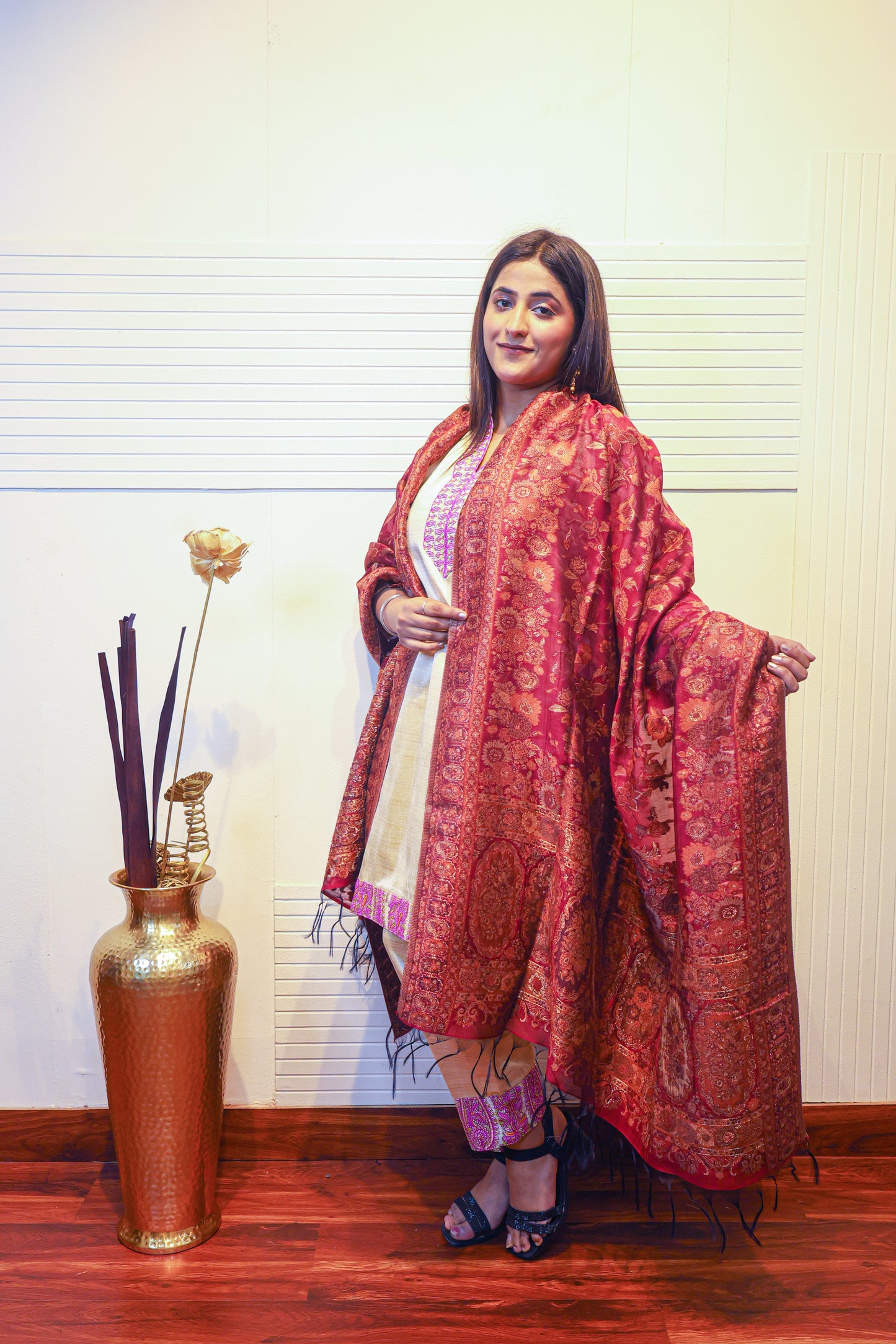 Mulberry Silk Zari Kani Dupatta
