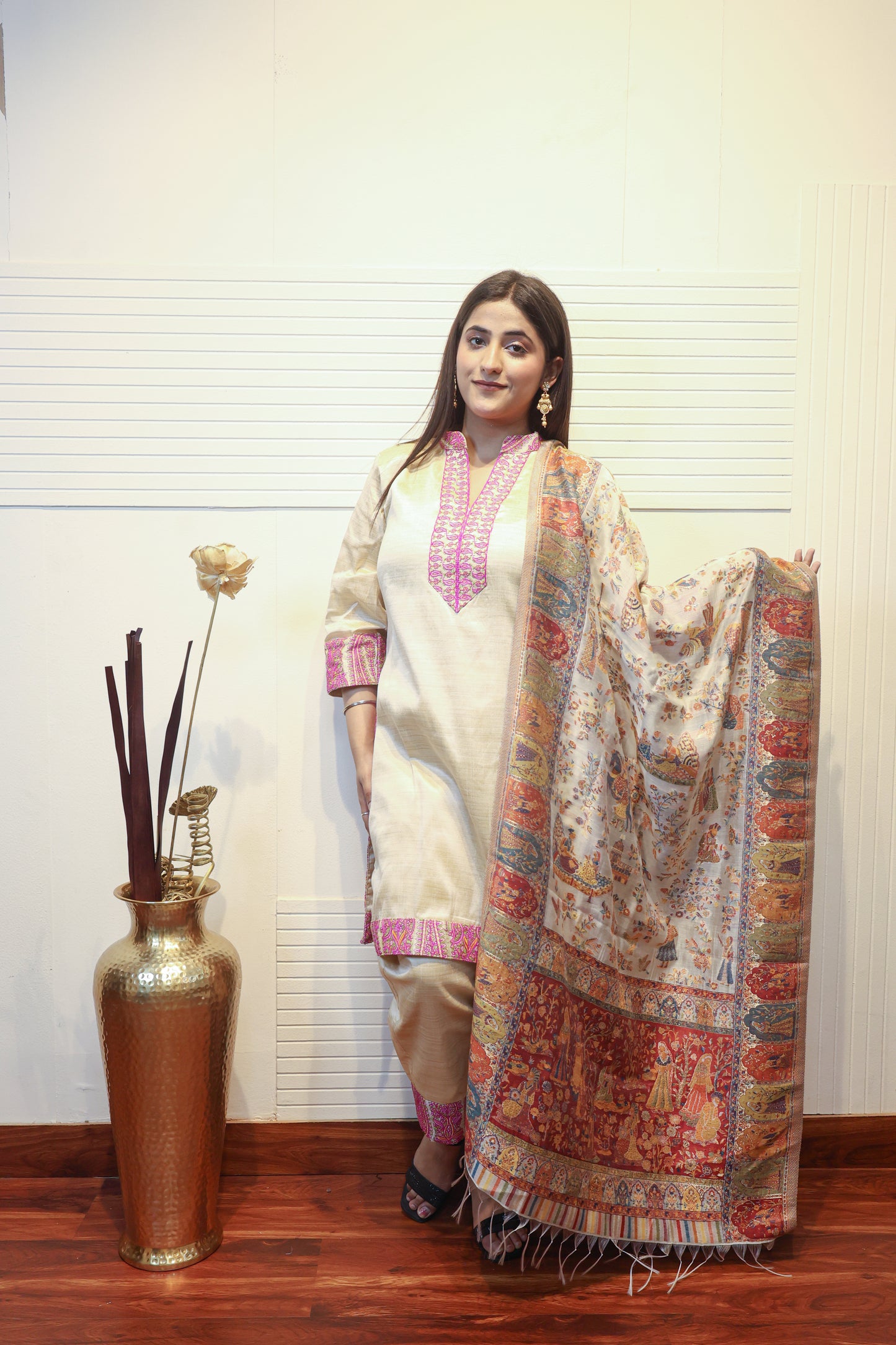 Mulberry Silk Zari Kani Small Dupatta