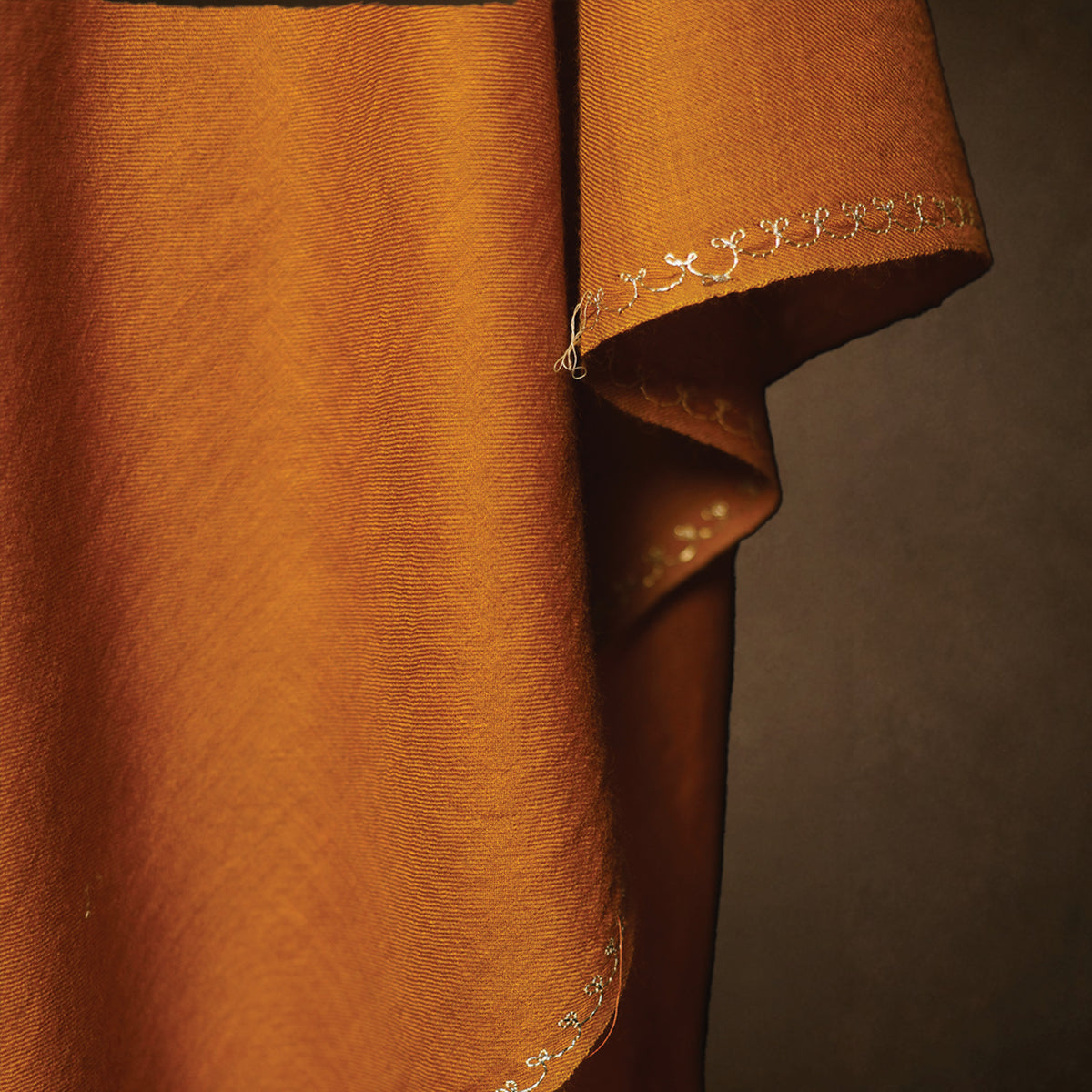Tilla Embroidery Stole
