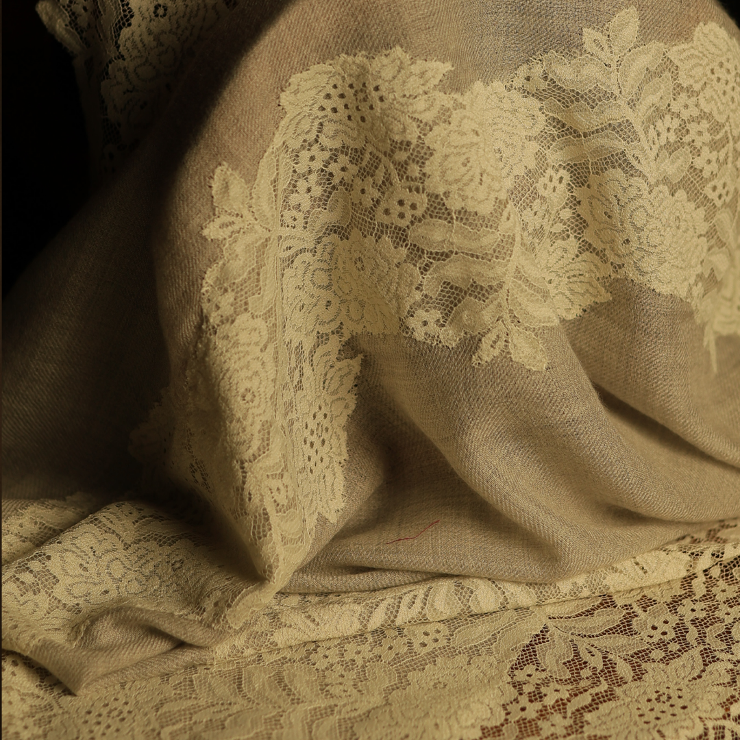 Valentino 4-side lace stole