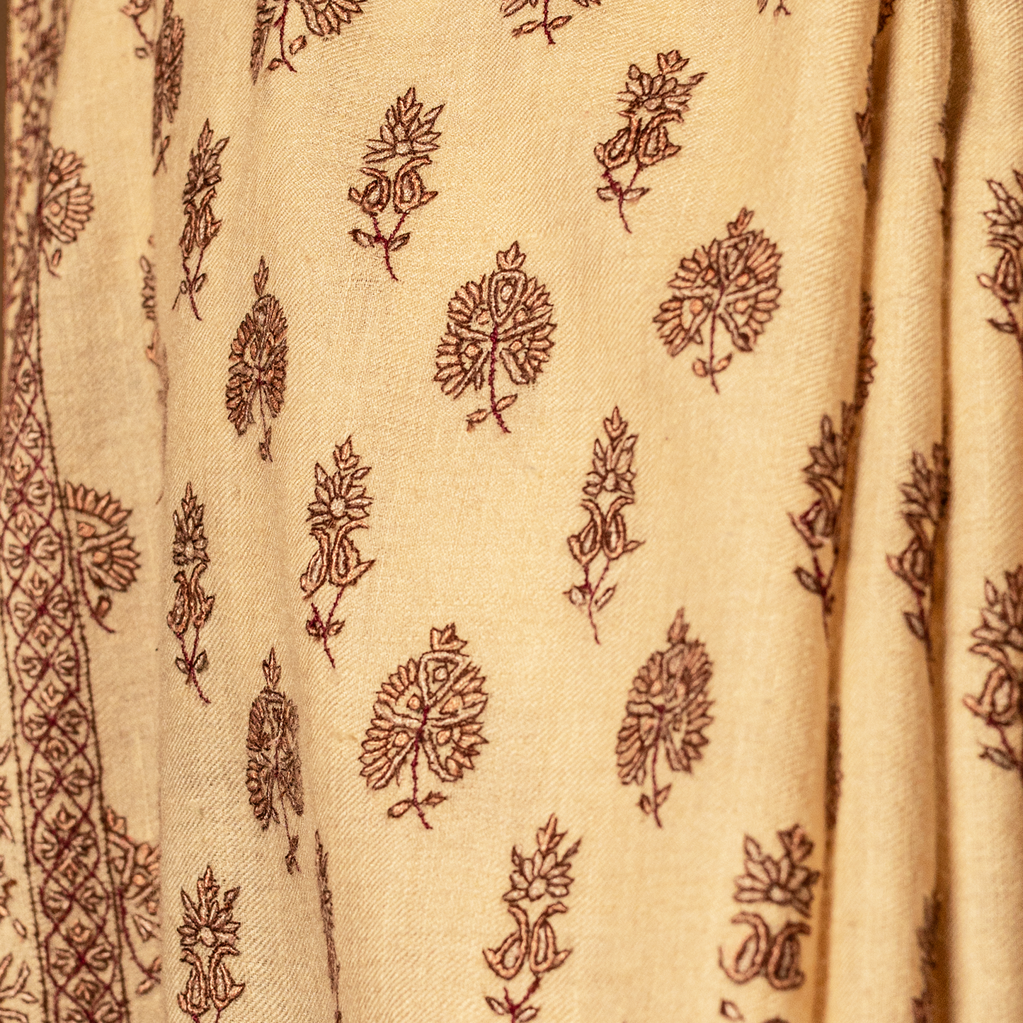 Pashmina Sozni Gents Butidar Shawl