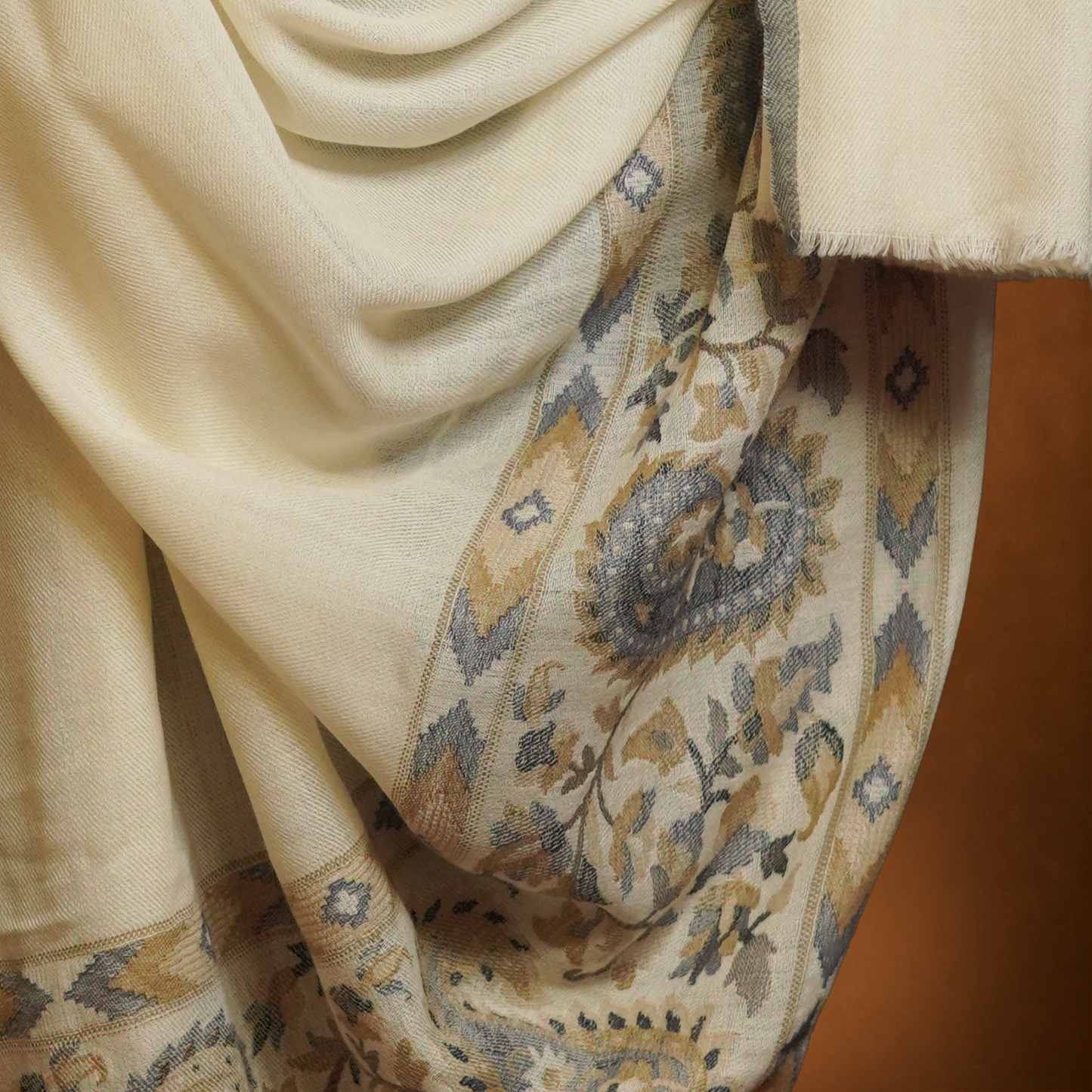 Kani Palla Mughal Design Shawl - Natural