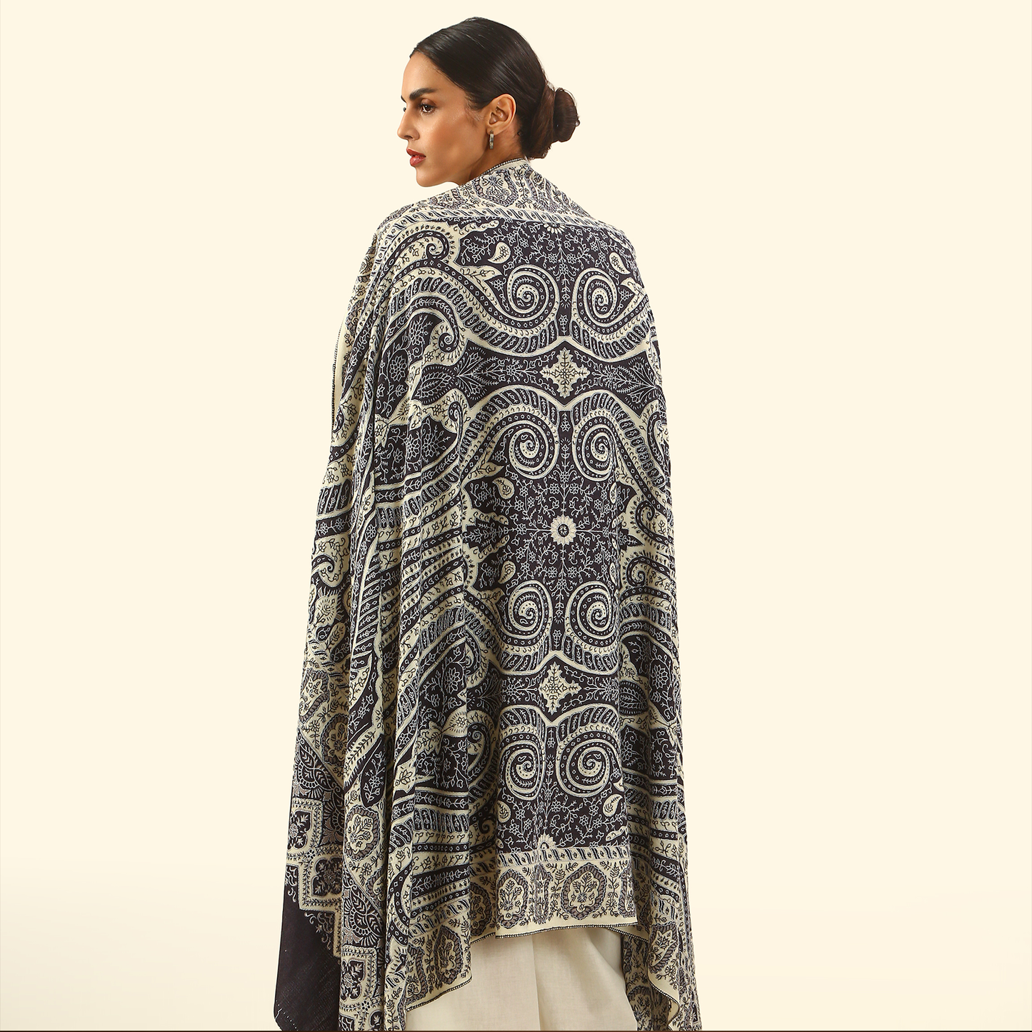 Cashmere Wool Sozni Embroidery Shawl - Charcoal Paisley