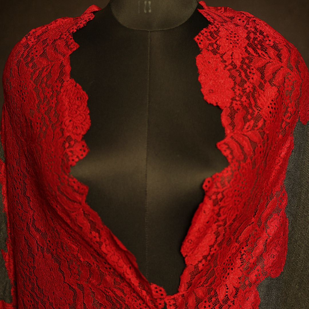Valentino 4-side lace stole