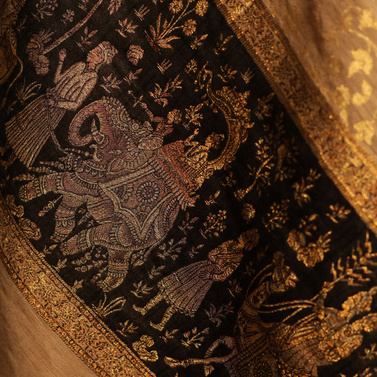 Zari Kani Doli Baraat Border Shawl