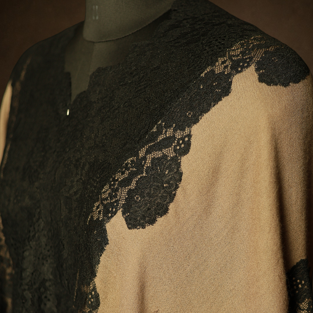 Valentino 4-side lace stole
