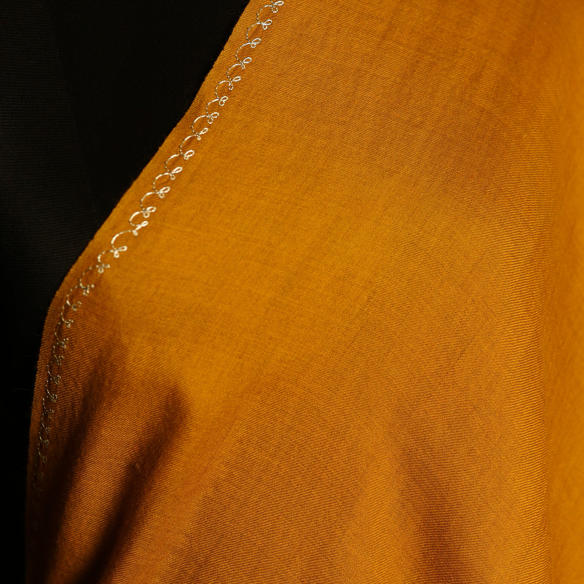 Tilla Embroidery Stole