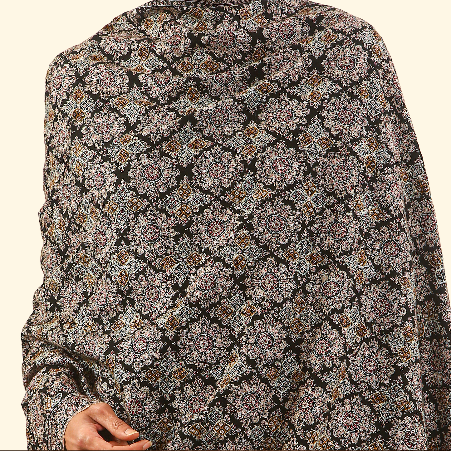 Pashmina Sozni Embroidery Shawl - Onyx Medallion