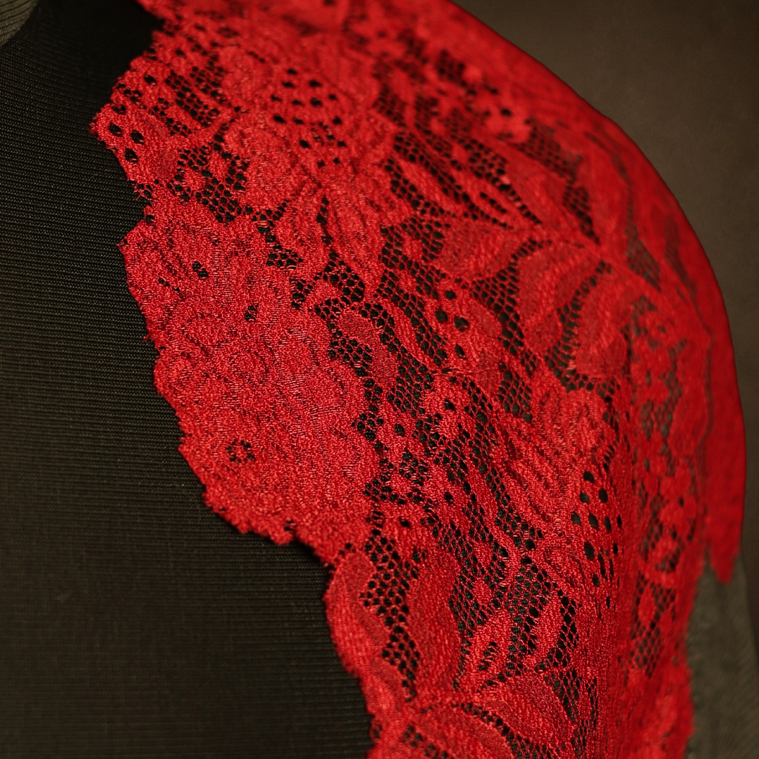 Valentino 4-side lace stole