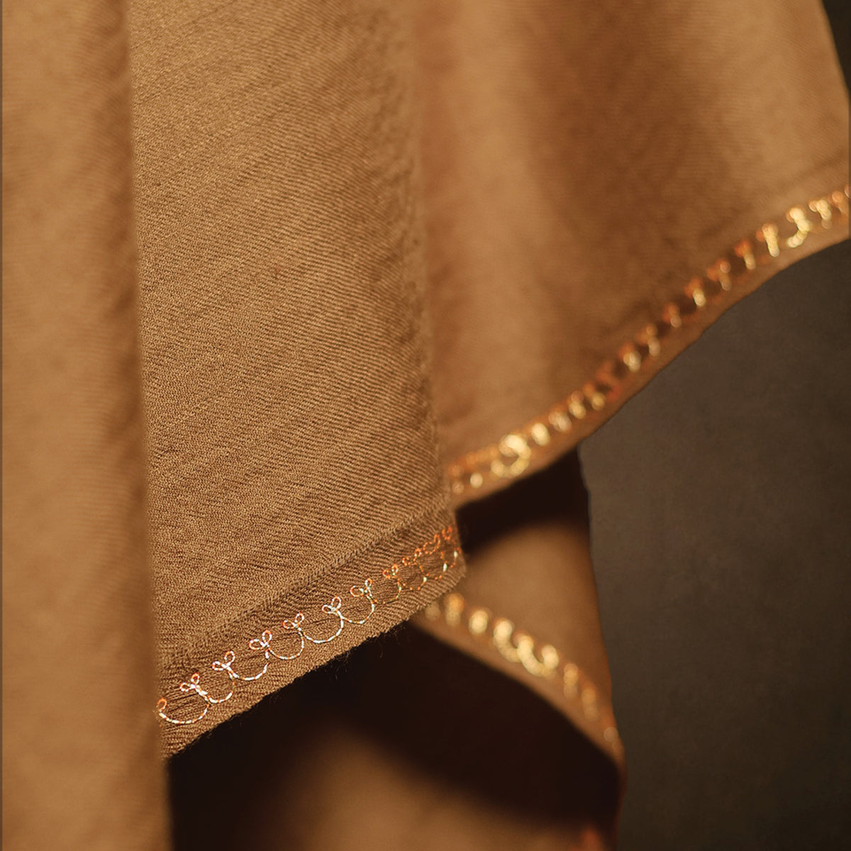 Tilla Embroidery Stole