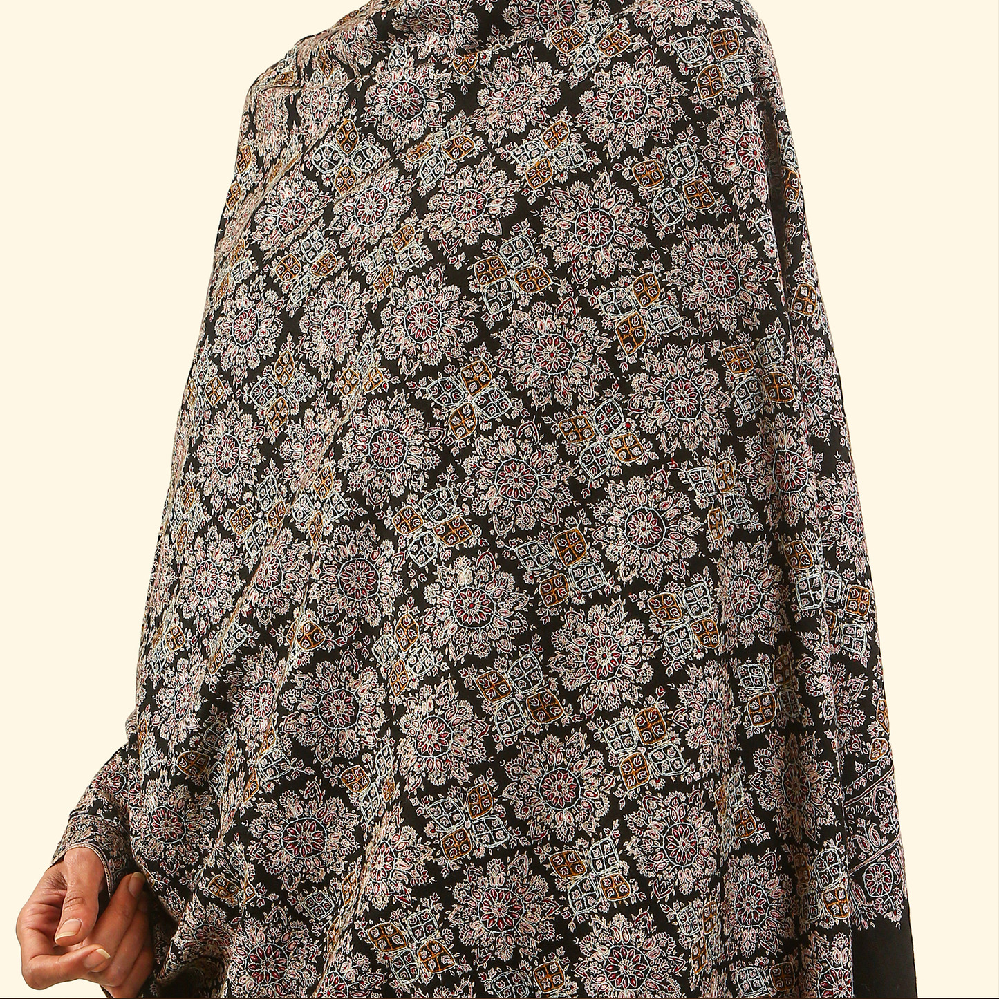 Pashmina Sozni Embroidery Shawl - Onyx Medallion