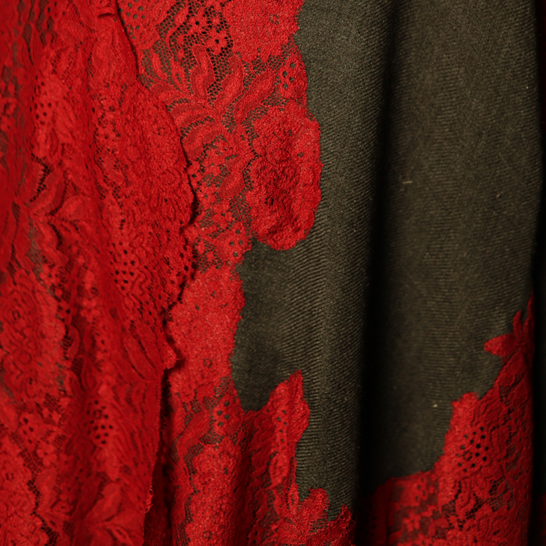 Valentino 4-side lace stole