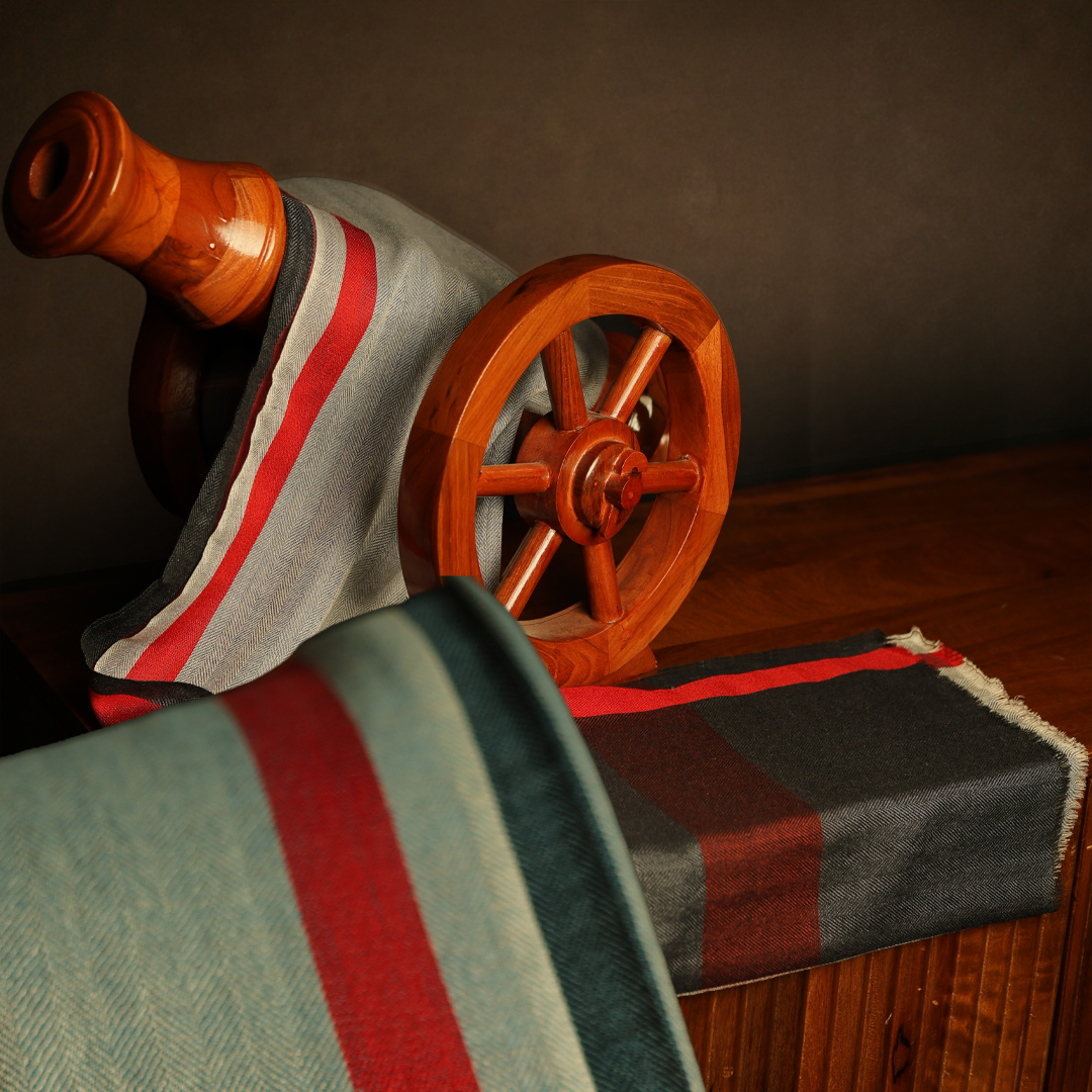 Cashmere Wool Herringbone Muffler