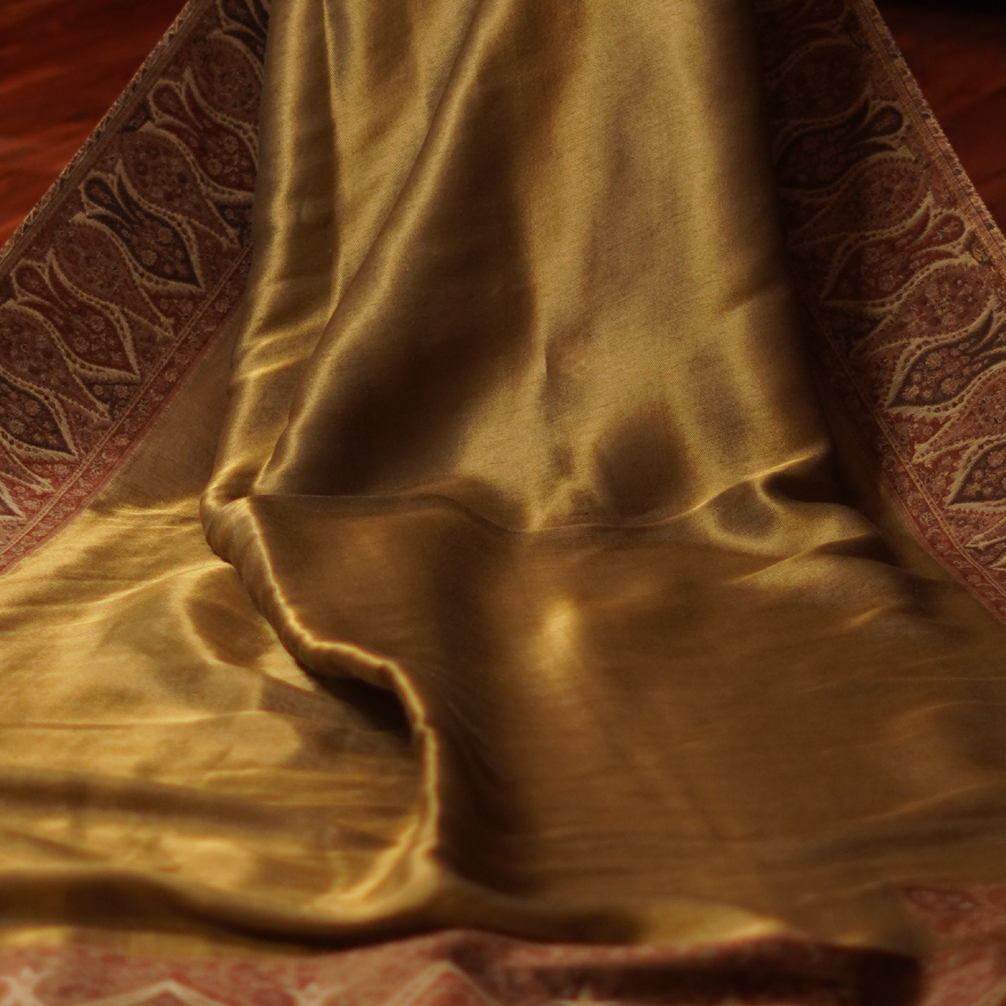 Moonlight Kani Reversible Border Shawl (The Golden Field)